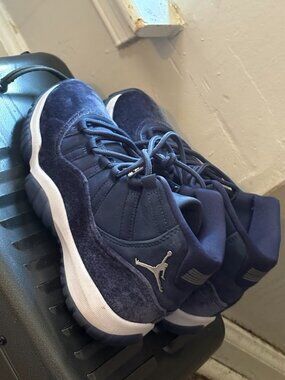 Air Jordan 11 Blue Suede
